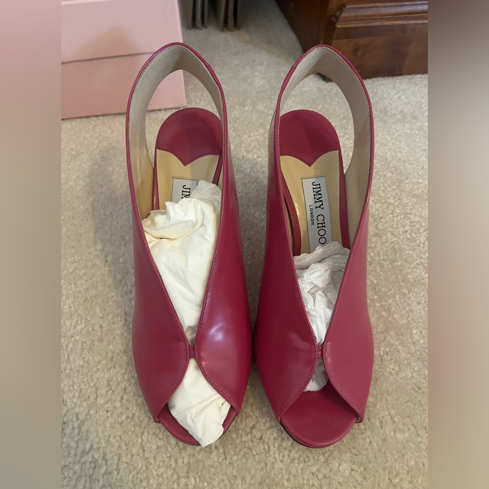 Jimmy Choo pumps. Size 38. Brand new